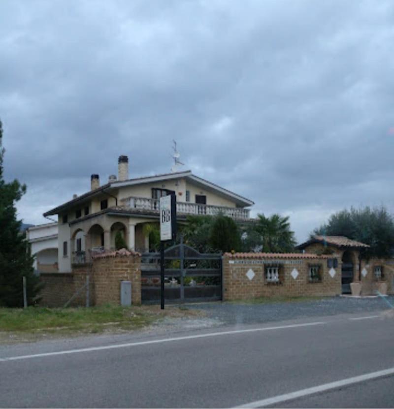 Novadomus Hotel Corfinio Kültér fotó